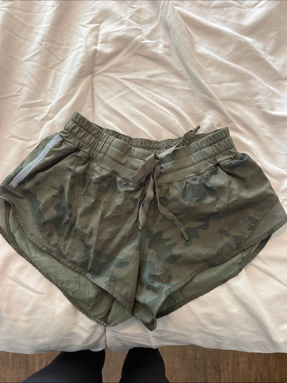Lululemon Camo Hotty Hot Shorts in size 2